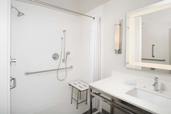 Bathroom shower
