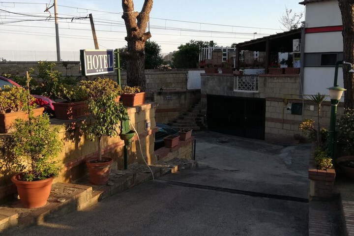 Property Grounds 42 of 48