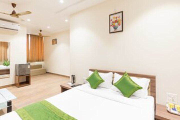 Room 18 of 26