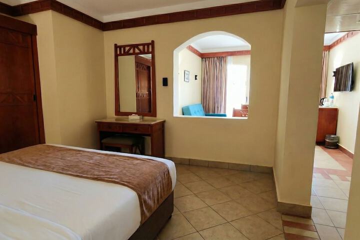Room 14 of 67