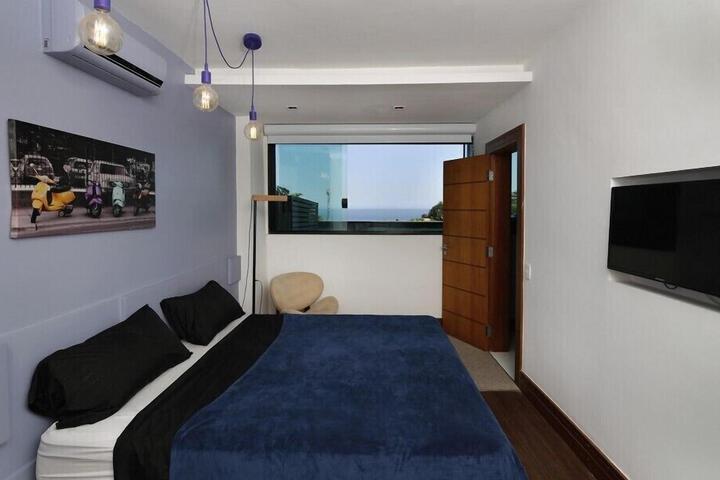 Room 47 of 146
