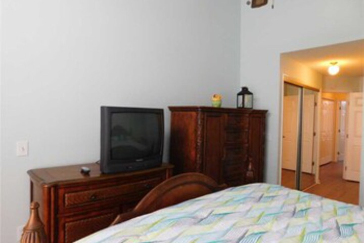 Room 9 of 36