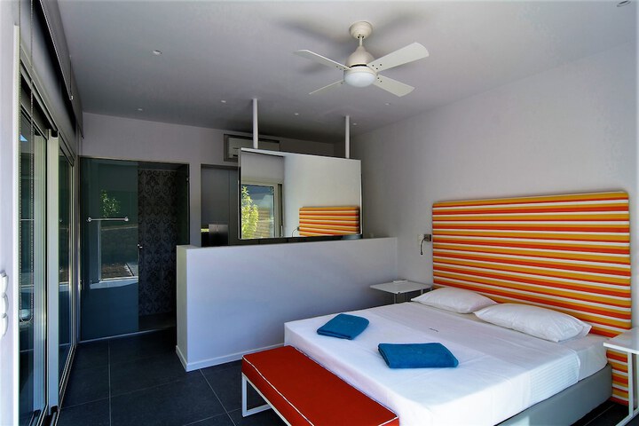 Room 22 of 80