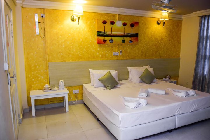 Room 12 of 62