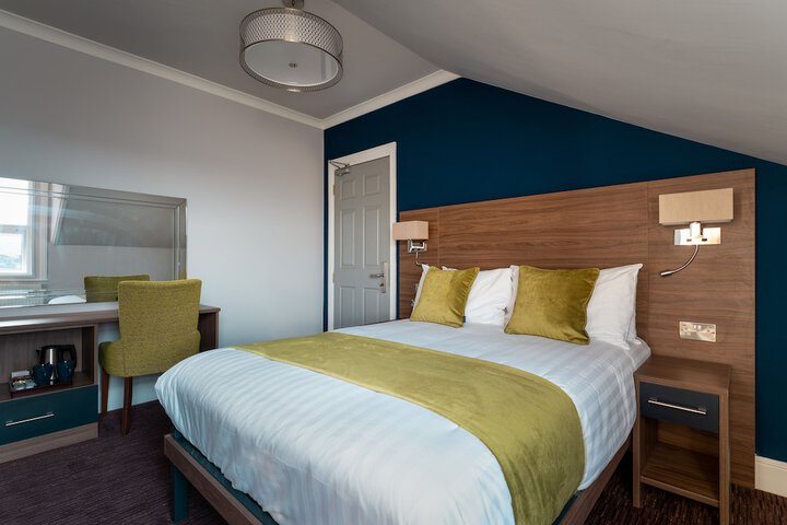 Room 25 of 73
