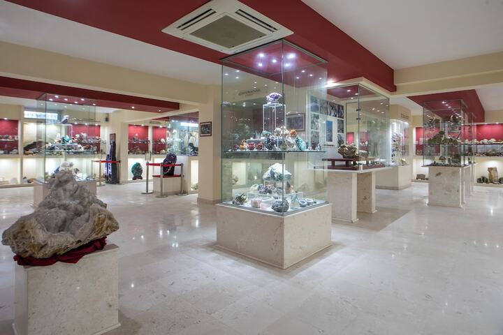 Gift Shop 64 of 151