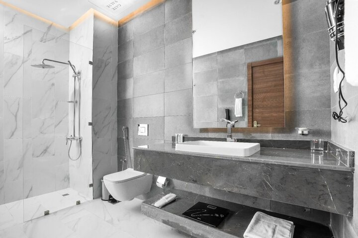 Room 14 of 21