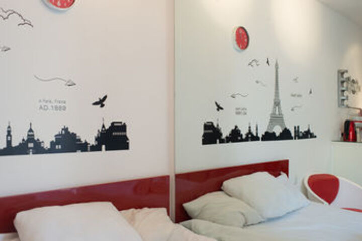 Room 2 of 71