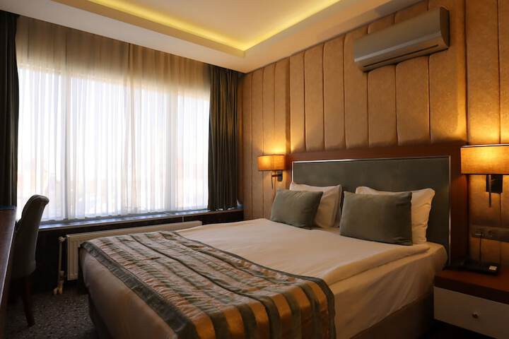 Room 6 of 21