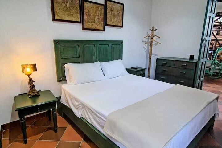Room 15 of 42