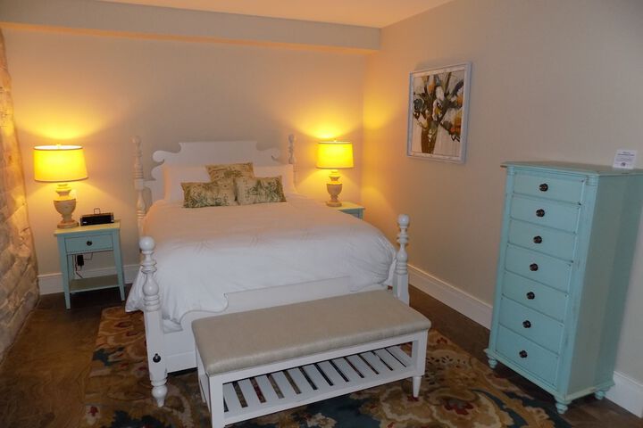 Room 8 of 89