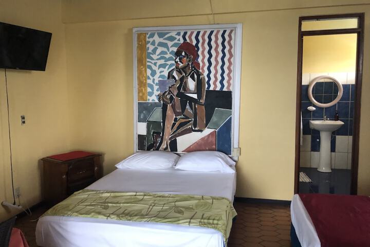 Room 14 of 37
