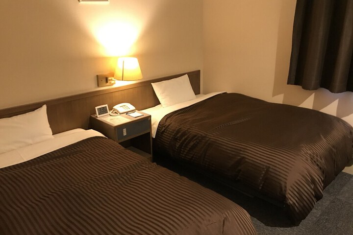 Room 10 of 45