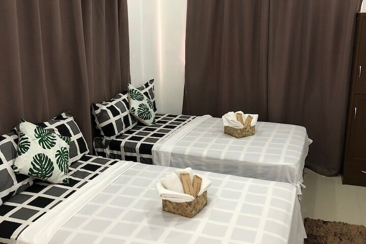 Room 11 of 17