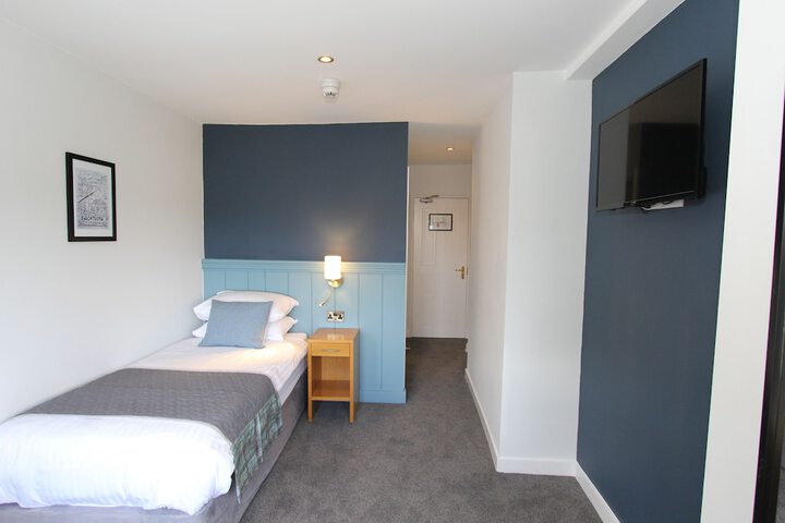 Room 35 of 132