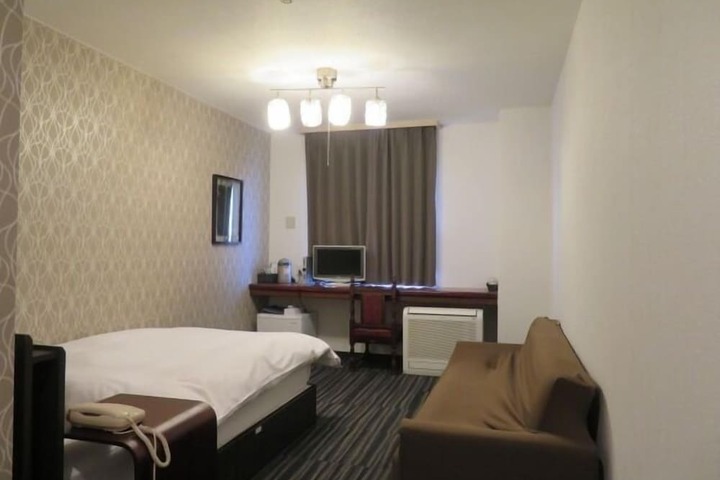 Room 15 of 21