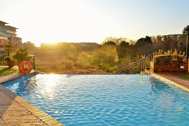 Pool 44 of 156