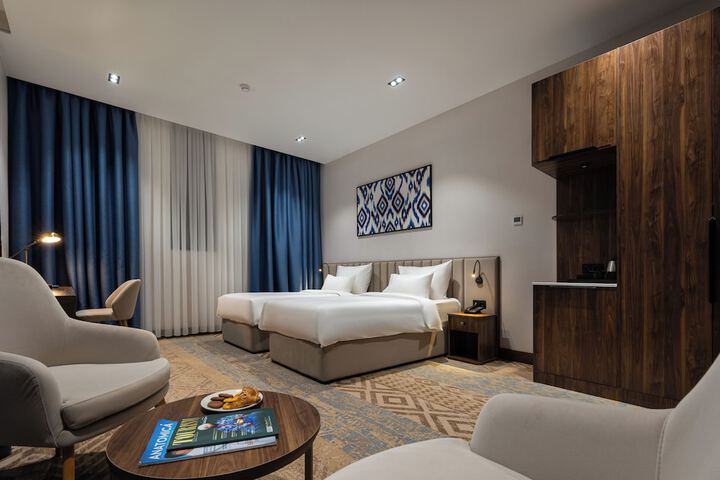 Room 4 of 55
