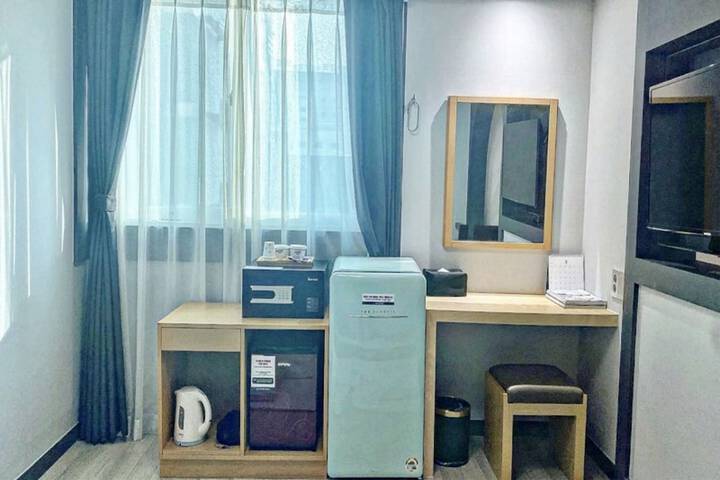 Room 114 of 184
