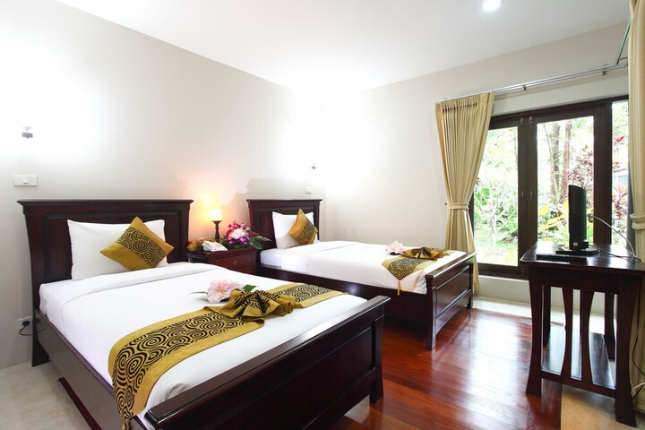 Room 2 of 97