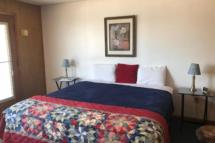 Room 3 of 23