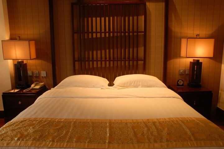 Room 13 of 35