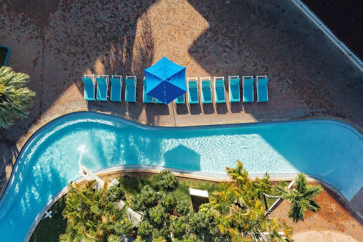 Pool 32 of 109