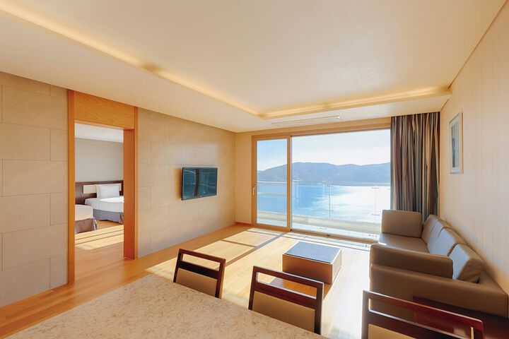 Room 25 of 101
