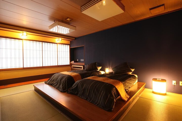 Room 13 of 50