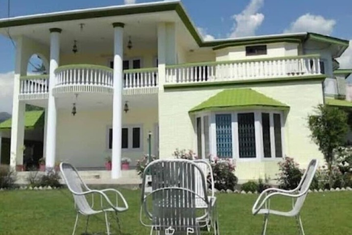 Hotel Exterior 17 of 17