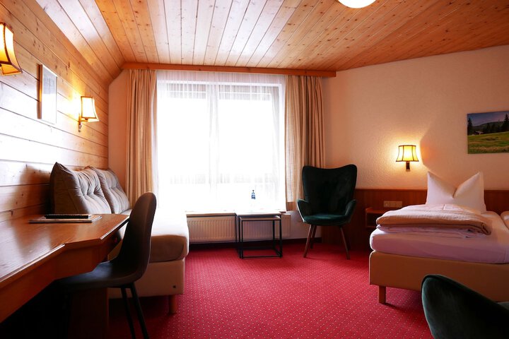 Room 9 of 88