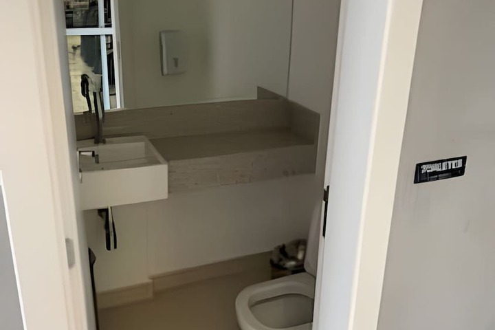 Room 43 of 121