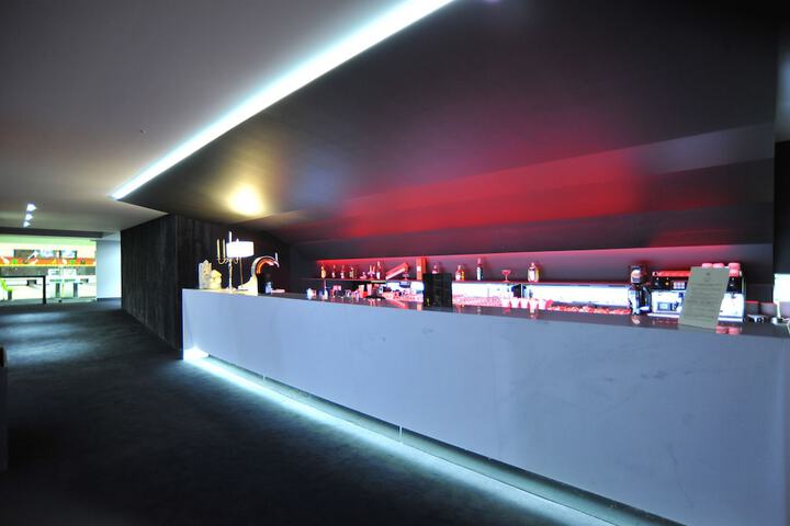 Lounge 57 of 90