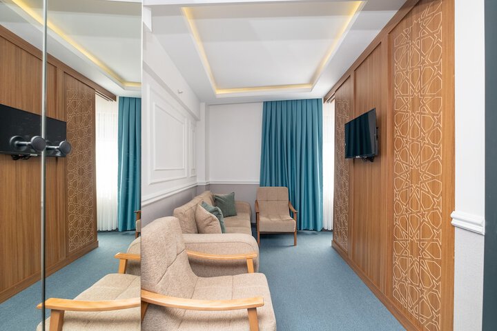 Room 3 of 49