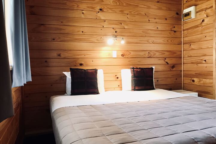 Room 25 of 174