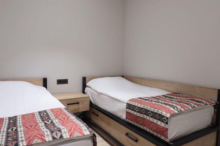 Room 8 of 61