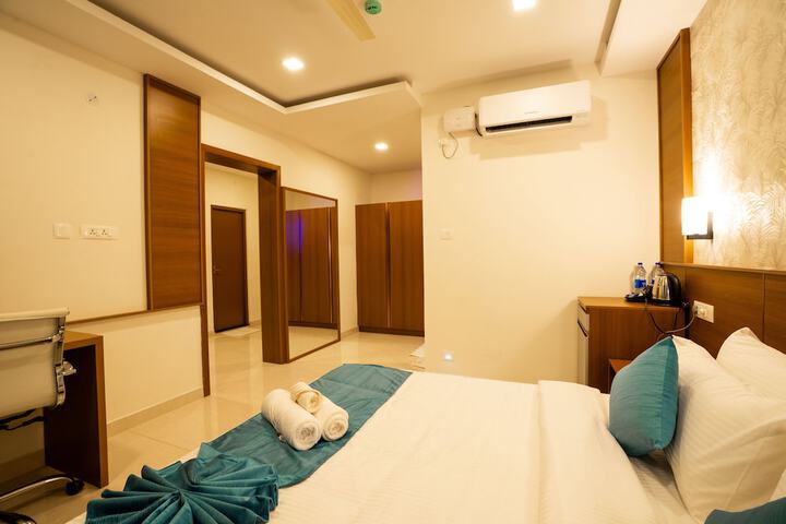 Room 10 of 66