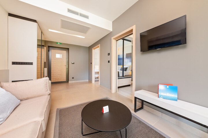 Room 7 of 41