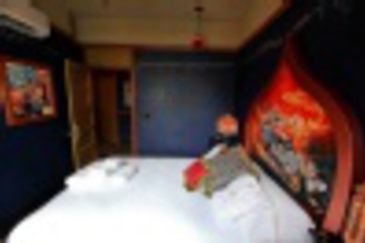 Room 328 of 420