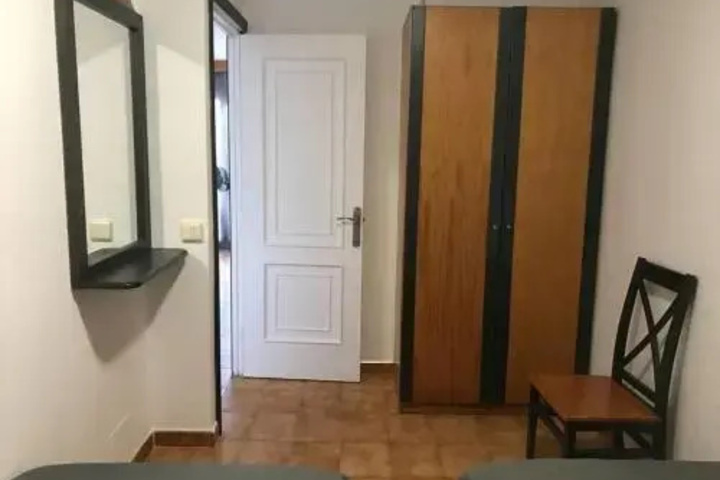 Room 2 of 13