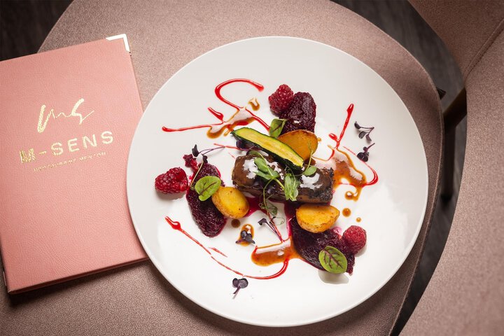 Dining 52 of 100
