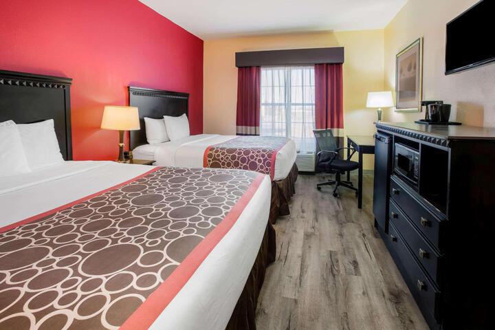 2 Queen Beds Accessible (1 of 17)