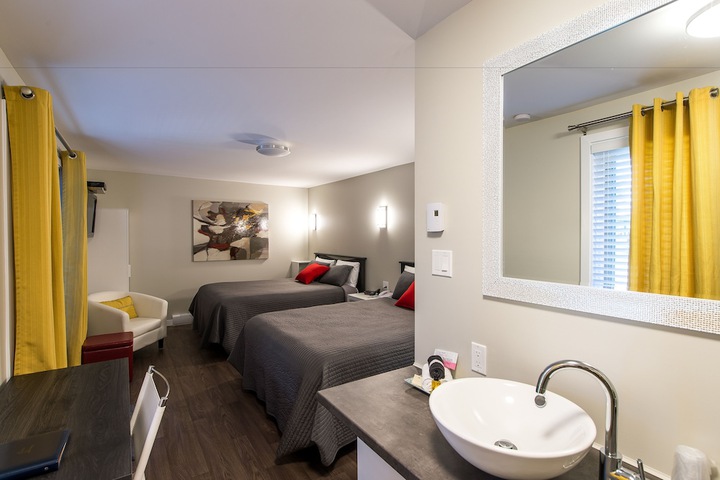 Room 9 of 40