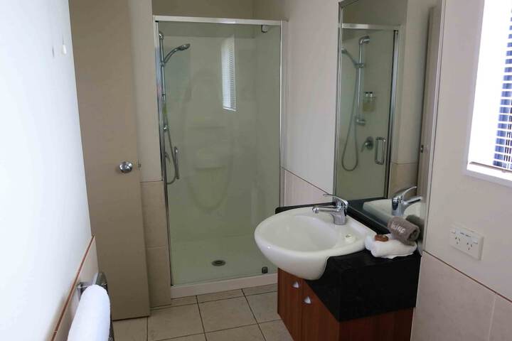Room 4 of 48