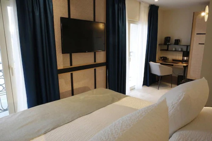 Room 38 of 135