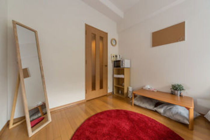 Room 49 of 182