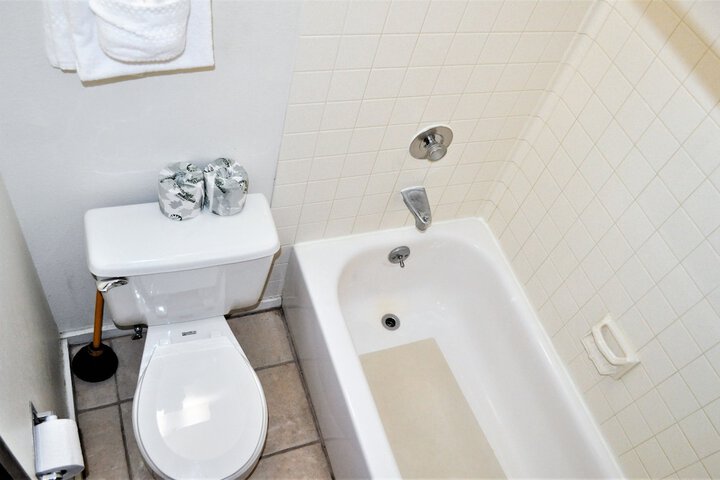 Room 15 of 24