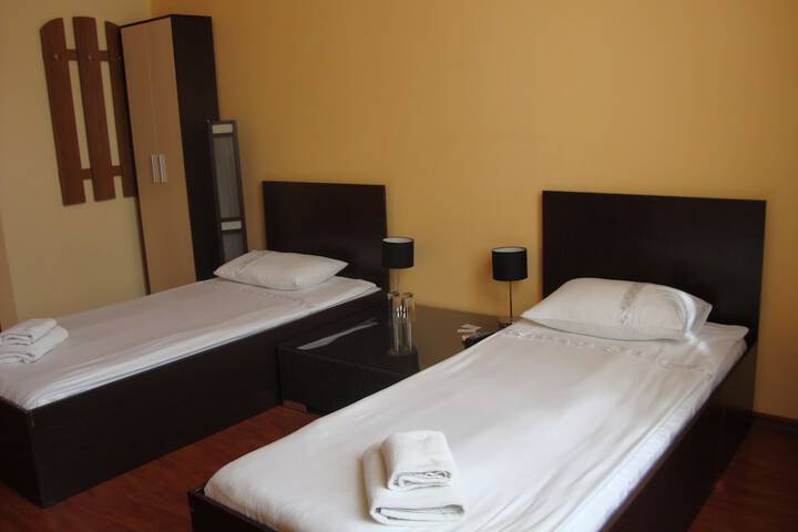 Room 15 of 60