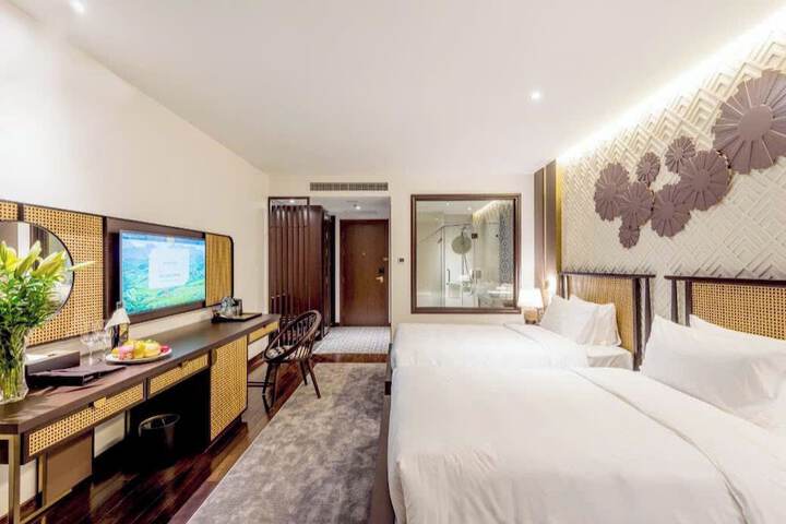 Room 36 of 86