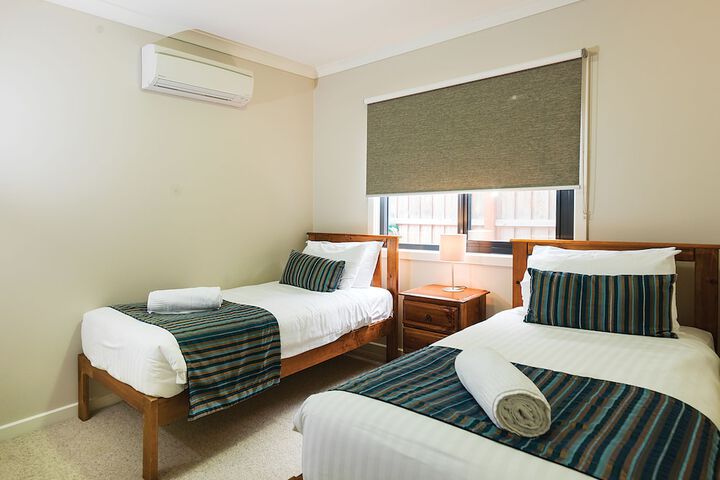 Room 4 of 84